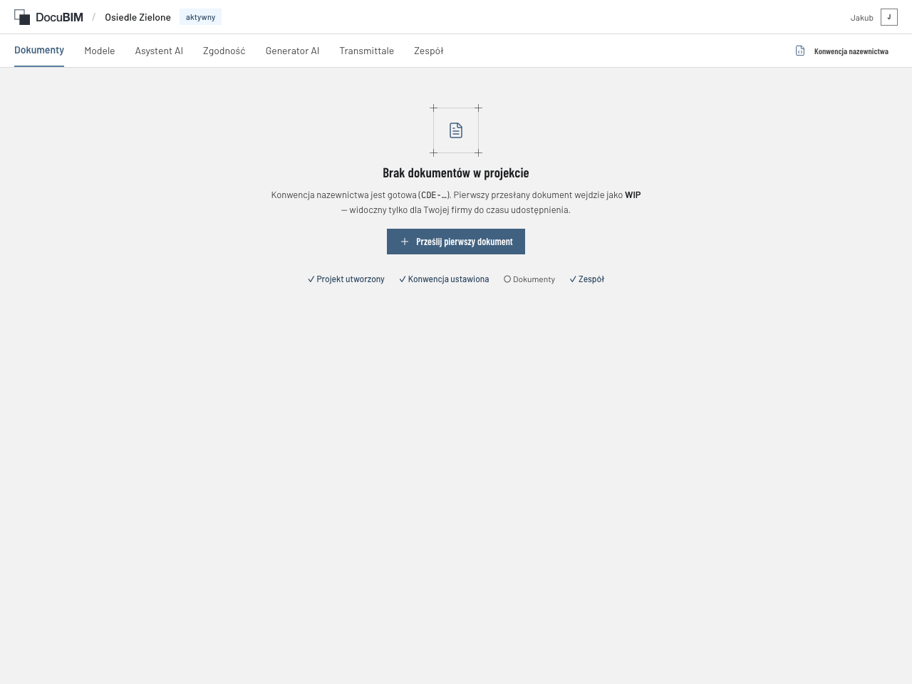 Pusty projekt z przyciskiem „Prześlij pierwszy dokument”